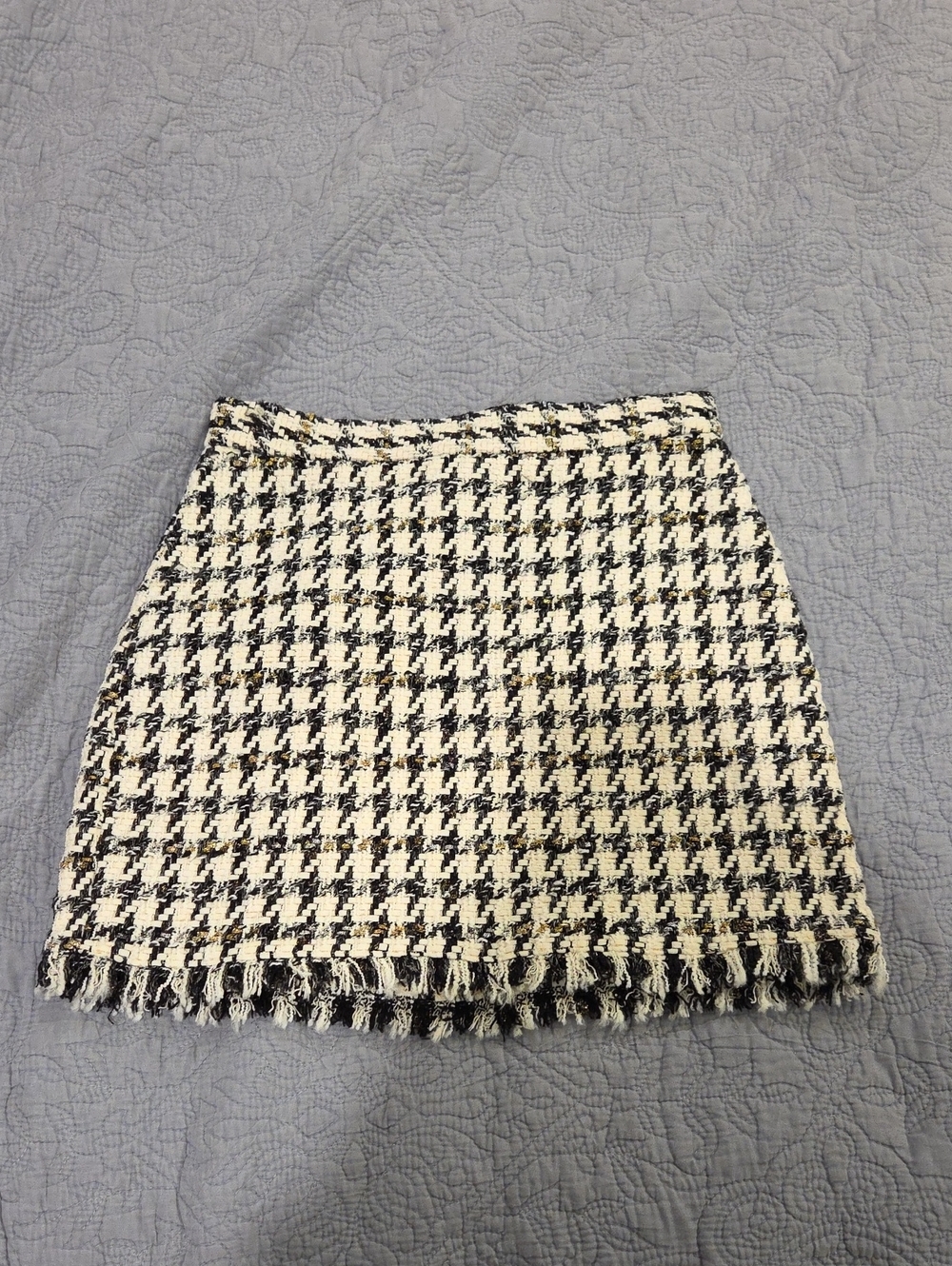 Elisabetta Franchi Houndstooth Tweed Mini Skirt W/ Frayed Hem Size 42 (US 6)